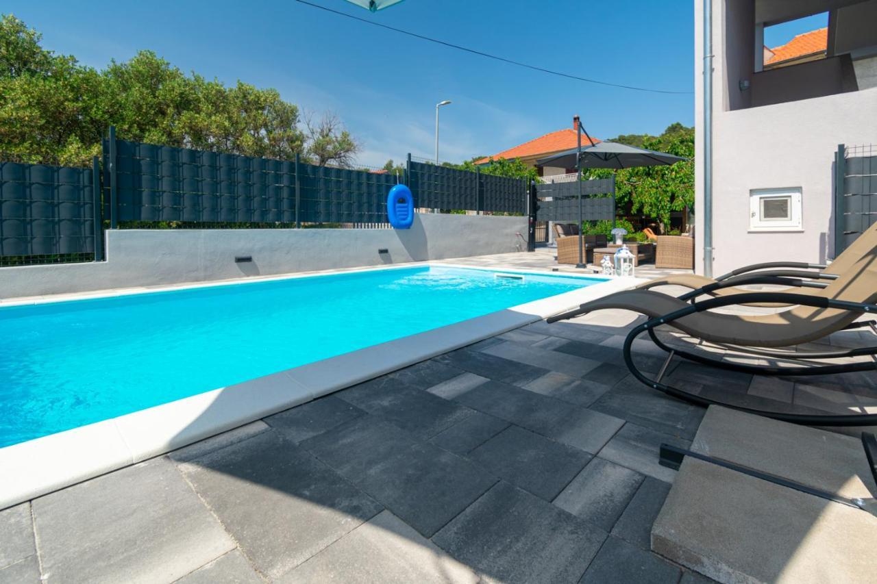 Modern Apartment With Private Pool Bibinje Exterior photo